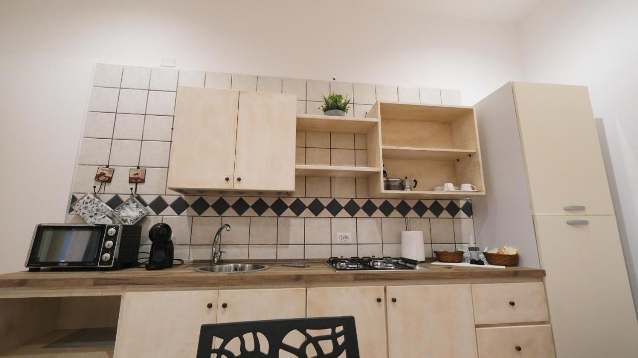 브린디시 Bilocale Porta Napoli 아파트 외부 사진